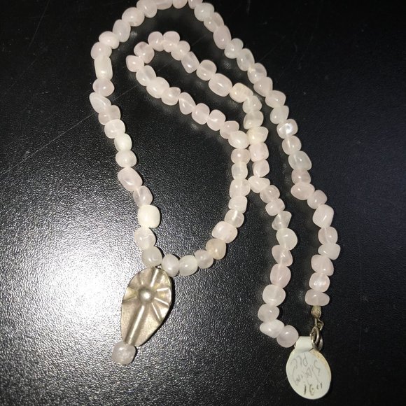 16 1/2" Rose Quartz Necklace - Picture 3 of 4